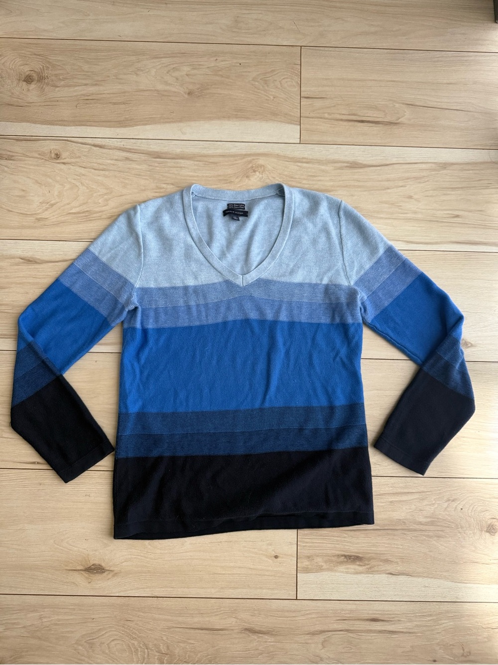 Tommy Womens Blue Gradient V-Neck Sweater